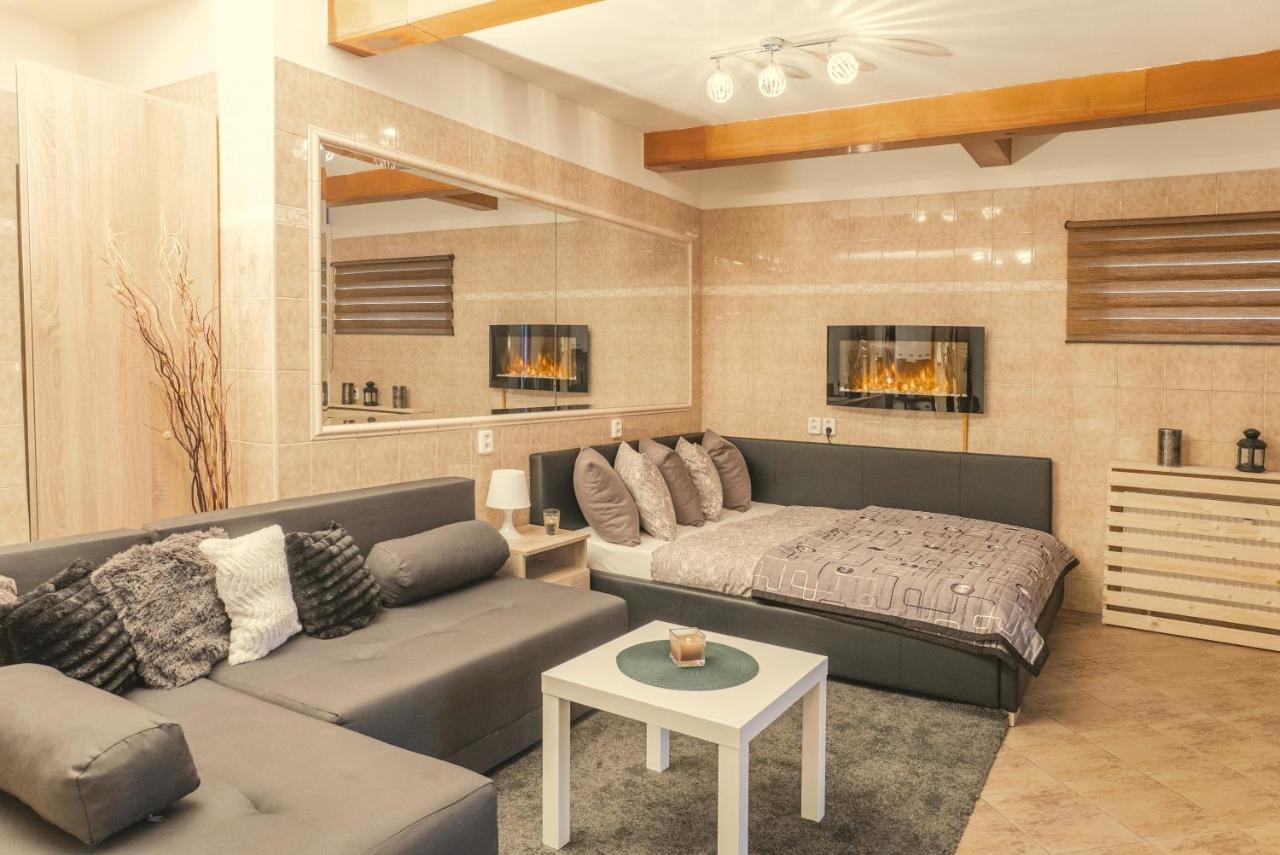 Wellness Studio! Finnish Sauna, Whirlpool, Gym & More! Prága Kültér fotó